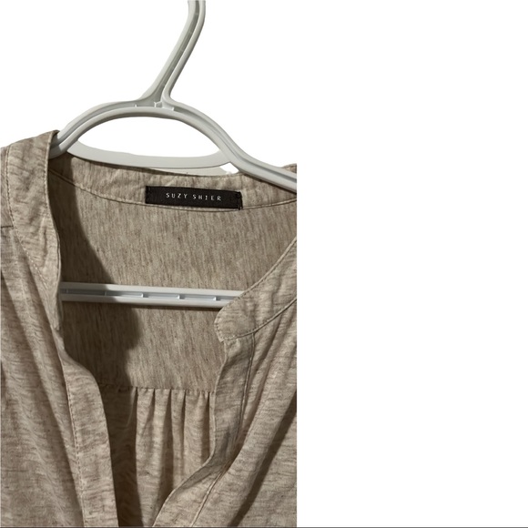 SALE! SUZY SHIER BLOUSE 5/25!! 🔥🔥🔥 - Picture 2 of 6